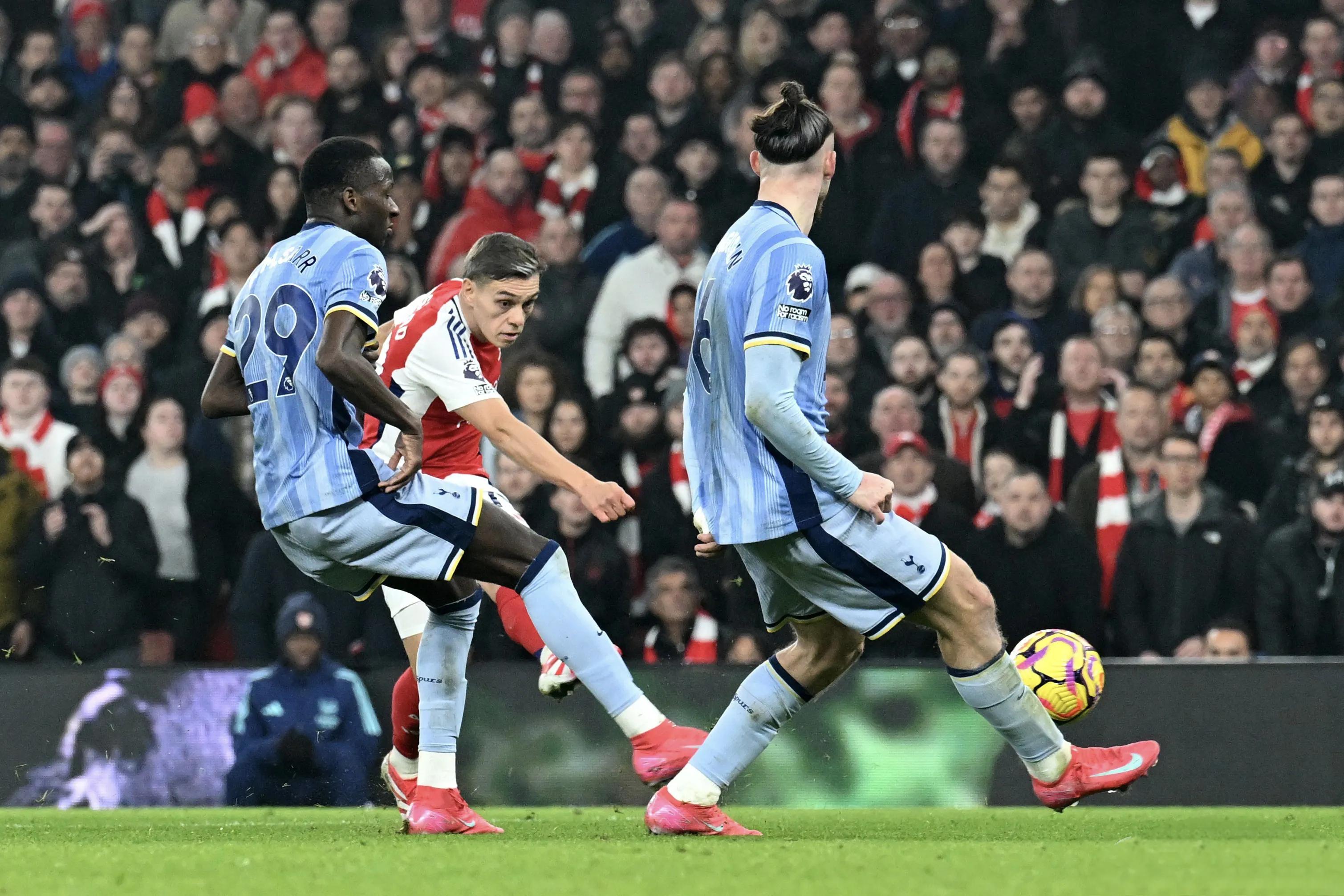 包含丹麦横扫英格兰，孙兴慜状态火热的词条