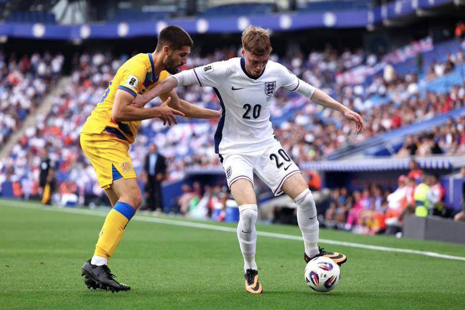 英格兰队碾压奥地利队，波尔统治全场