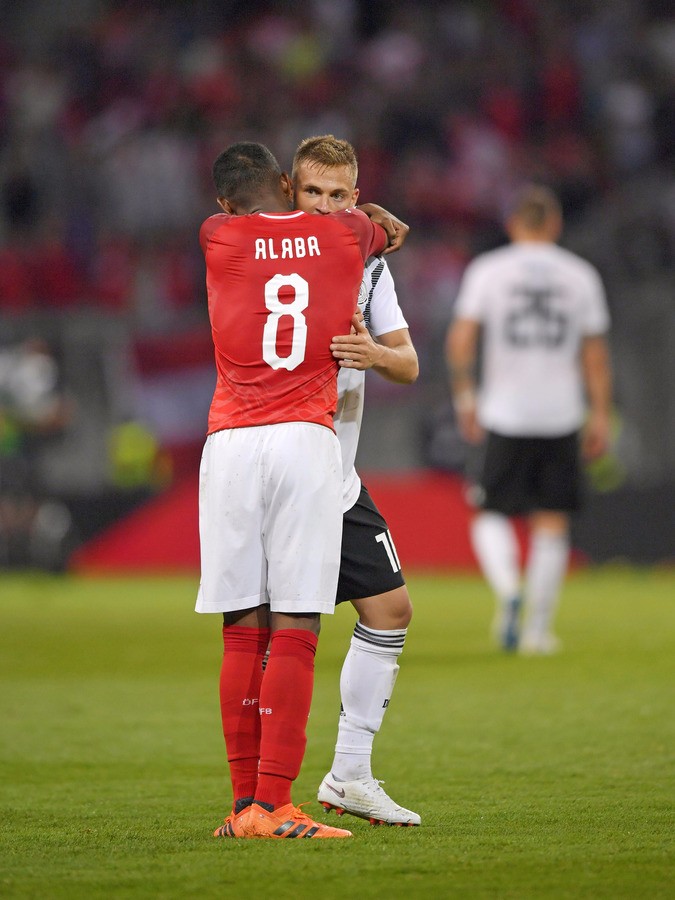 韩国队横扫奥地利队，奥恰洛夫带队取胜