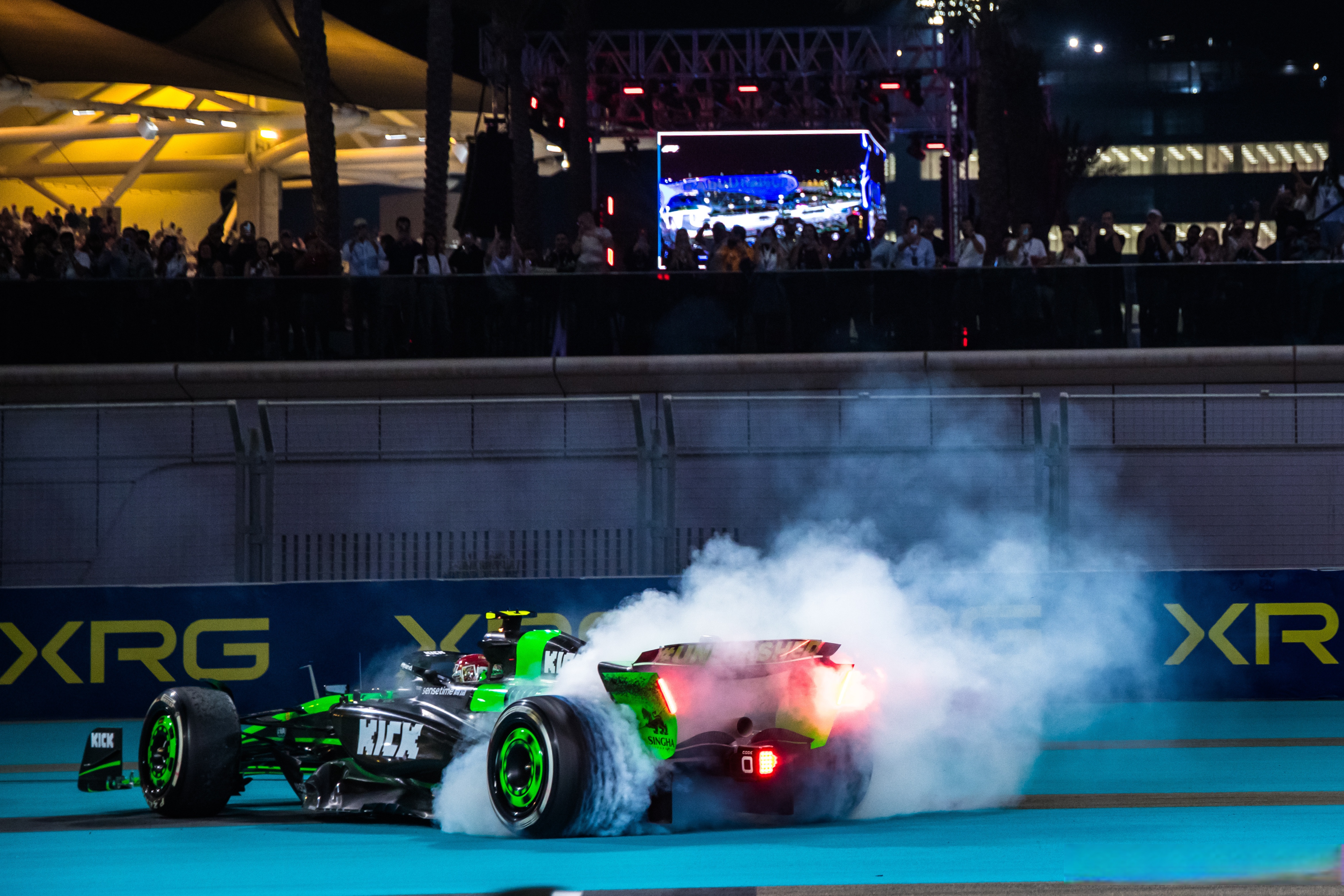 梅赛德斯碾压雷诺车队，周冠宇刷新纪录