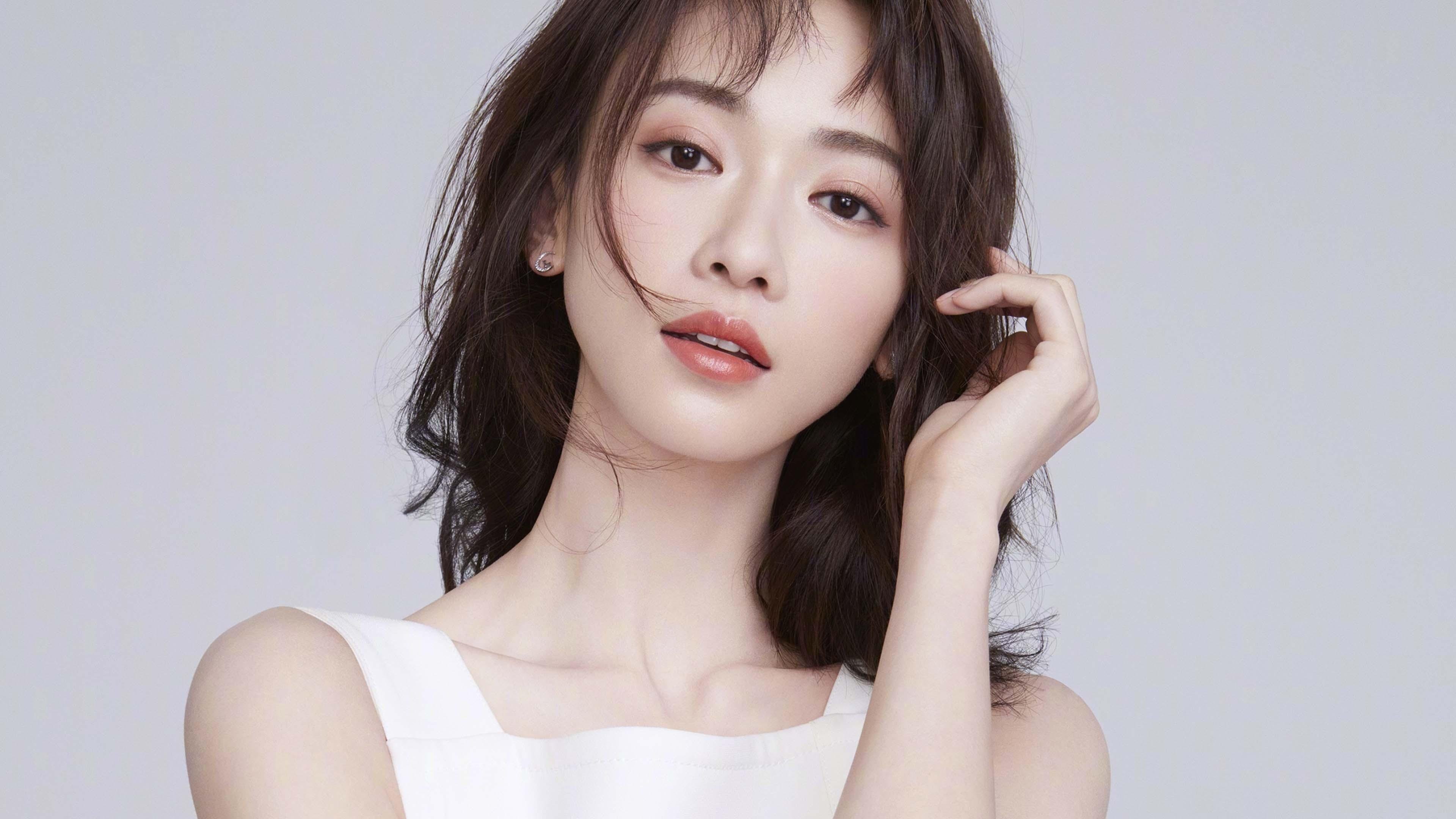 当聚光灯拒绝前锋,孔德用一场高光,为后卫正名